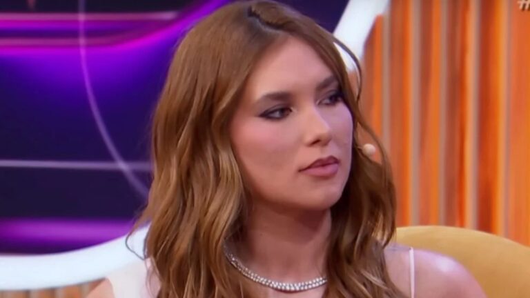 Virginia reage ao ser chamada de "Maria-chuteira" no SBT
