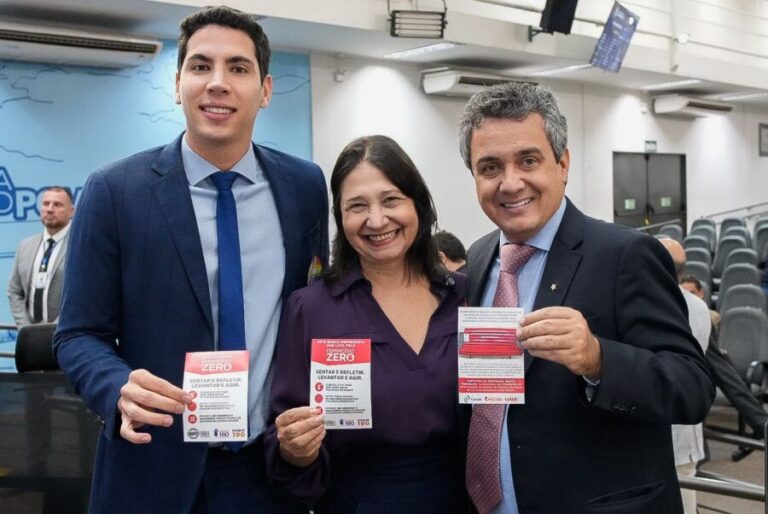 ‘Combater a violência contra a mulher é uma luta que precisa ser permanente’, diz Landmark, coautor do projeto Banco Vermelho