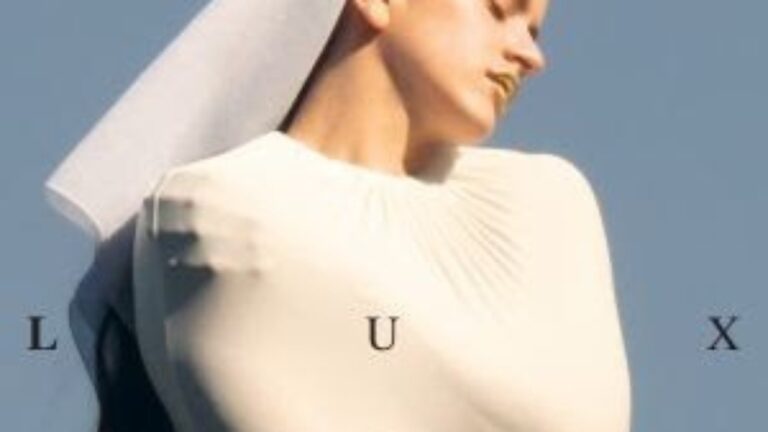 A cantora espanhola Rosalía lança "LUX", seu novo álbum