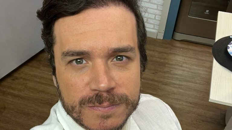 Alexandre Contini comanda elenco da Villa de Natal SP