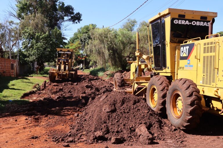 Após período de chuva, Prefeitura retoma cascalhamento na Sitioca Campina Verde