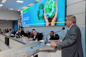 Audiência debate medidas para combater descarte irregular de lixo na Capital