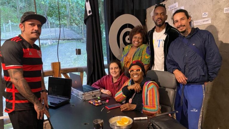 Banda Sta Planta lança EP produzido por Sandra de Sá