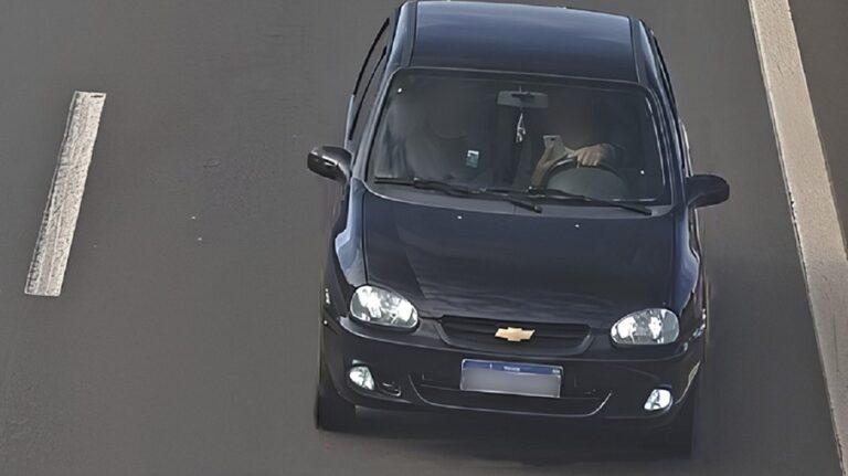 Sistema de monitoramento flagra motorista usando o celular