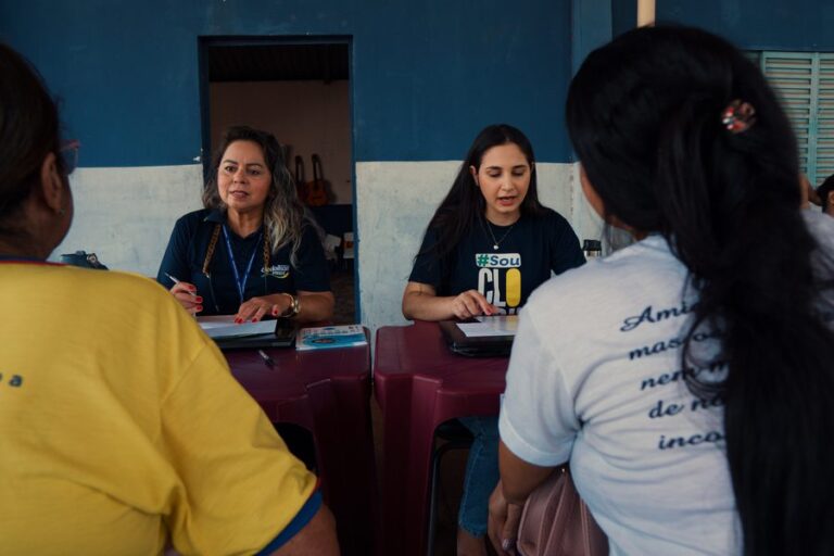 Clodoilson Pires e equipe realizaram mais uma edição do Gabinete no Bairro com atendimentos no bairro Campo Alto