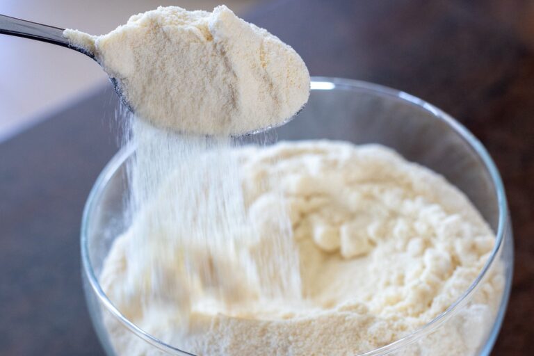 Governo do RS anuncia compra de 2,2 mil toneladas de leite em pó