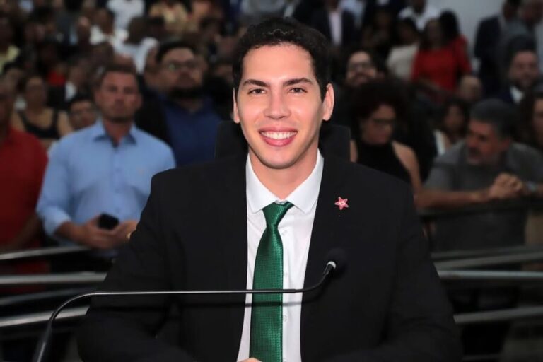 Jean propõe ampliação de castrações gratuitas de pets para 2026