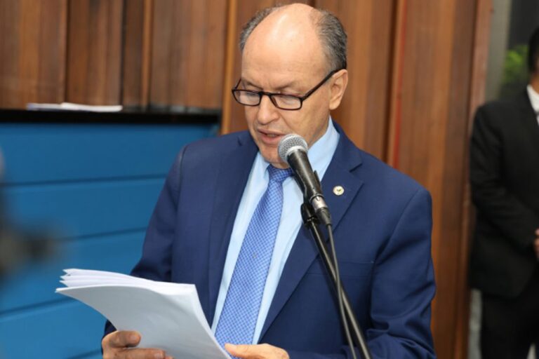 Junior Mochi pede instalação de redutor de velocidade no Bairro Rita Vieira