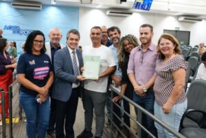 Landmark comemora conquista que garante reposição integral do piso e reajuste anual a professores