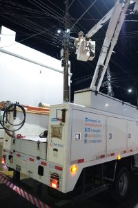 Limpa fios: operação inédita retira 15 mil metros de cabos irregulares em Campo Grande