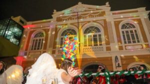 Niterói (RJ) inaugura programação de Natal com música e shows