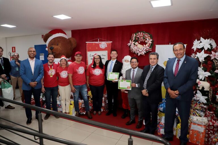 Parceria solidária da Câmara com Correios vai presentear crianças de EMEI no Jd. Los Angeles