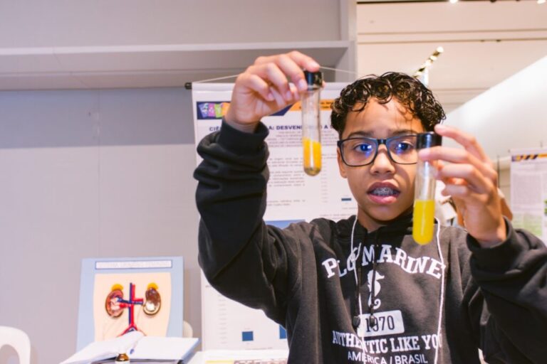 Prefeitura realiza IV FECIT/Reme e consolida maior evento científico estudantil municipal