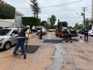 Prefeitura reforça tapa-buracos e mantém ritmo acelerado nas sete regiões