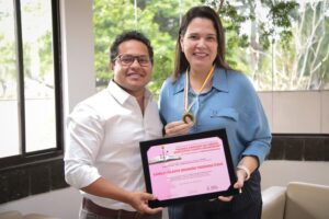 Presidente Papy homenageia reitora da UFMS com Medalha Marisa Serrano