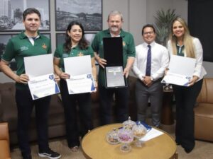 Presidente da Câmara homenageia empresário do Grupo Cometa pelos negócios e ações sociais