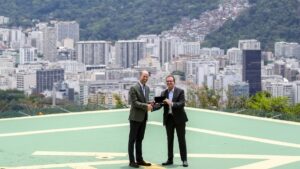 Príncipe William visita o Rio e recebe chaves da cidade
