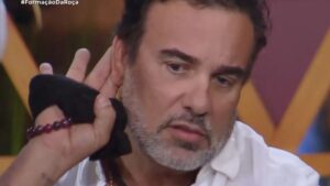 Record demite funcionário após vazamento de áudio em A Fazenda