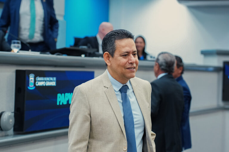 Vereador Clodoilson Pires apresenta pedidos por travessia elevada e faixa de pedestre em vias de Campo Grande