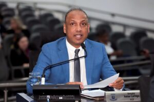 Vereador Junior Coringa apresenta projeto que garante proteção e inclusão de alunos com TEA em escolas particulares de Campo Grande