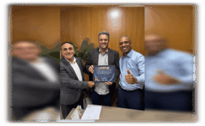 Vereador Junior Coringa concede Moção de Congratulação ao vereador Ber Galter