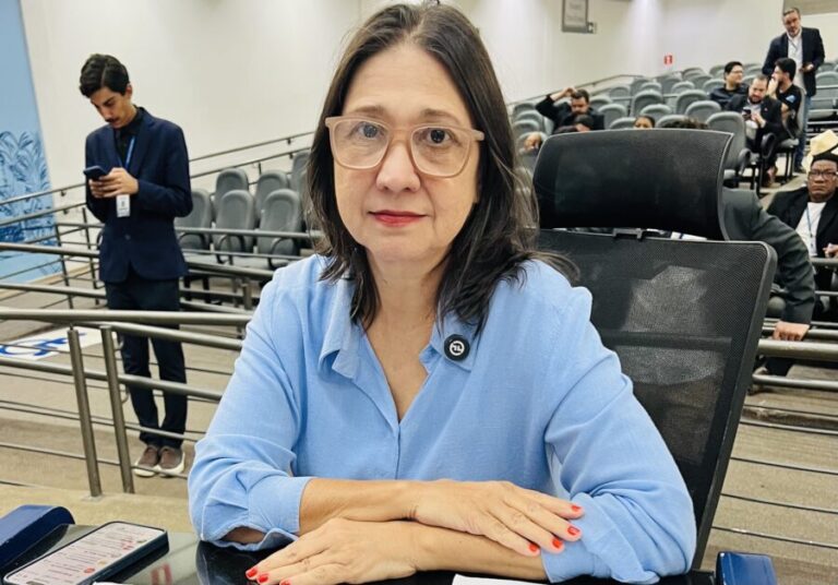 Vereadora Luiza apresenta requerimento cobrando explicações sobre aplicações do IMPCG no Banco Master
