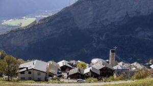 Vilarejo suíço paga até R$ 135 mil para novos moradores