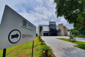 <b>Agenda: </b> Sessão solene, posse de nova Frente e CCJR extraordinária estão previstas