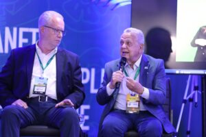 ‘Nós somos melhores, e eles sabem disso’, afirma Roberto Rodrigues sobre concorrência global