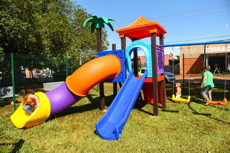 Brincadeira garantida: Jardim Centenário recebe novo parquinho comunitário