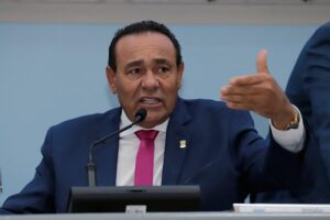 Carlão destaca importância das manifestações para democracia, mas reforça que precisam ser ordeiras e pacíficas