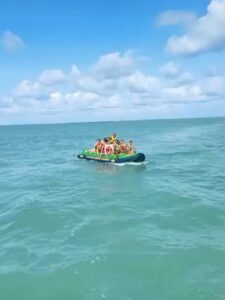 Carol Castro posa de biquíni e aproveita descanso em João Pessoa Instagram