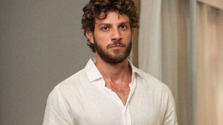 Chay Suede vai protagonizar substituta de ‘Três Graças’