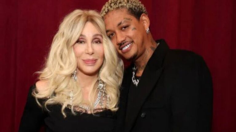 Cher namora jovem 40 anos mais novo; fãs especulam casamento