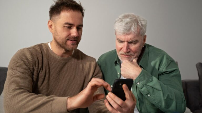 Garantir a segurança de alguém ou facilitar um encontro