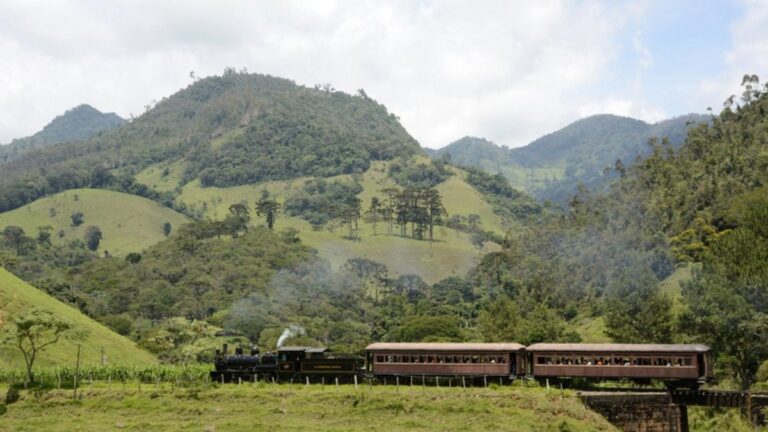 Confira as datas dos passeios do trem da Mantiqueira em dezembro