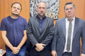 Dr. Victor Rocha recebe Conselho Municipal de Saúde e Sioms para tratar de pautas da saúde pública