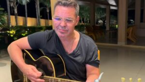 Eduardo Costa aconselha Zezé Di Camargo após polêmica com o SBT