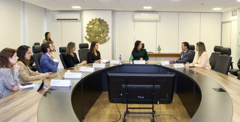 Em Brasília, Prefeitura assina PEF e garante R$ 544 milhões para obras