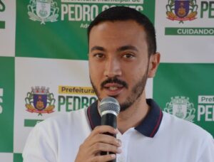 Gestão Prefeito Delegado Murilo Inaugura Primeiro Parquinho Infantil de Pedro Gomes