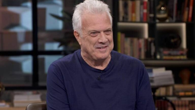 Globo testa Pedro Bial aos domingos contra Patricia Abravanel