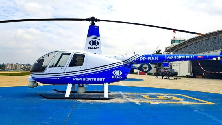 Helicóptero da Band faz pouso de emergência em São Paulo