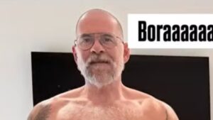 Leandro Hassum posa sem camisa após perder 65 kg; veja fotos