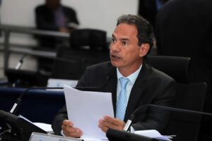 Marquinhos Trad justifica voto contrário à LOA 2026 e alerta para orçamento subestimado e distante da realidade