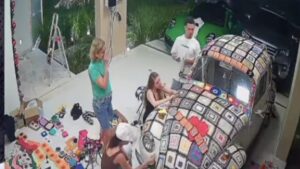 Michele Andrade transforma carro em "fusca de crochê"; veja fotos