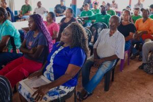 Parceria leva assistência técnica para produção de mel no Quilombo Buriti