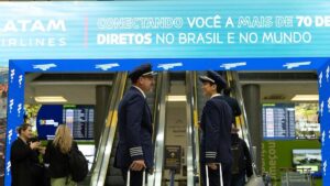 Pilotos dos jatos da Embraer da Latam irão receber R$ 160 mil