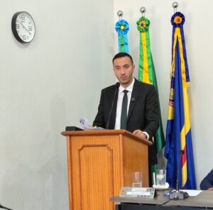 Prefeito Delegado Murilo apresenta balanço de gestão e defende redução da taxa do lixo na Câmara