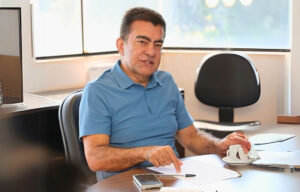 Prefeitura adia para amanhã abertura do Natal Encantado Dourados para proteger famílias da chuva