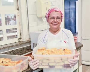 Prefeitura de Campo Grande convoca candidatos aprovados para a função de merendeiro